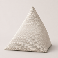 Pouf Poire Design en Tricot Épais Fait Main, Assise Sculpturale Cocooning Intérieur & Extérieur – Le Kubu